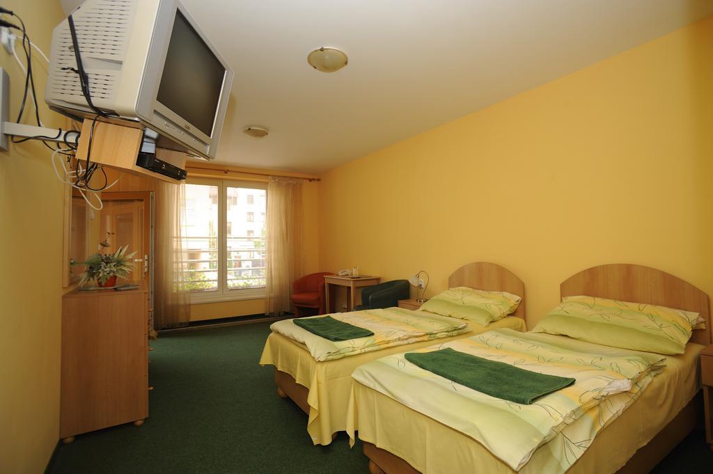 Hotel City Pardubice Exterior photo